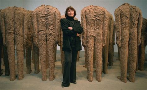 Magdalena Abakanowicz Whose Poetic Sculptures Wrestle With The Trauma