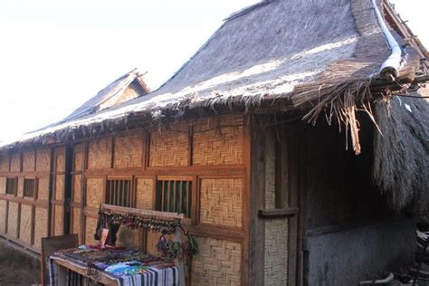 6 Unique Things Only In Lombok Sade Traditional Village Authentic Indonesia