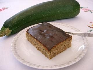 Dieser zucchinikuchen vom blech hat so einiges zu bieten. Zucchinikuchen Rezept | Rezepte auf Kochecke.at