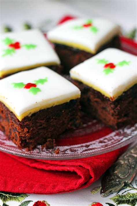 These easy cake, pie, cookie, and cupcake recipes are exactly what you need to have. Christmas Chocolate and Orange Fruitcake | Supper in the ...