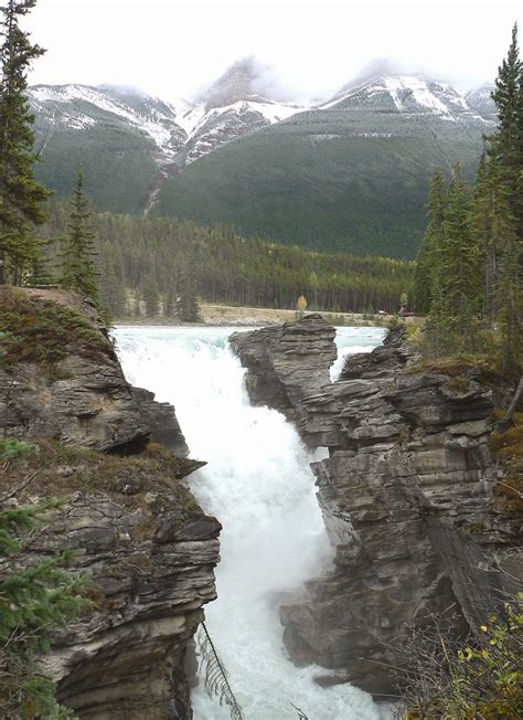 Top Amazing Places On Earth Beautiful Athabasca Falls At