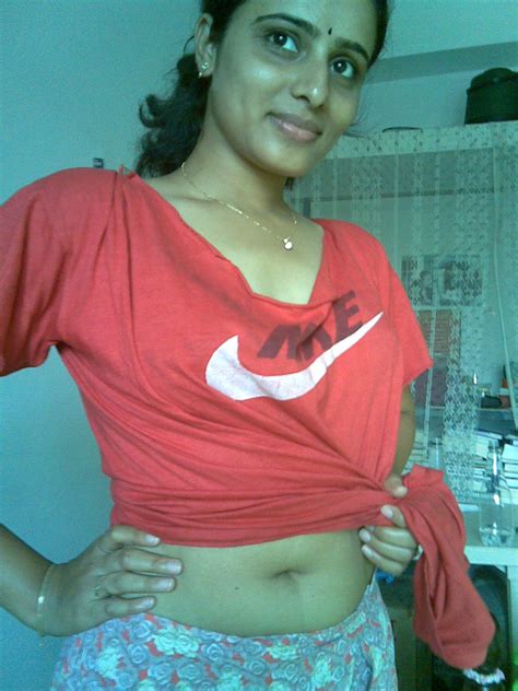 Indian Navel இந்திய தொப்புள்கள்