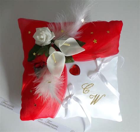 Coussin mariage rouge blanc or brodé main | Coussin alliance, Coussin ...