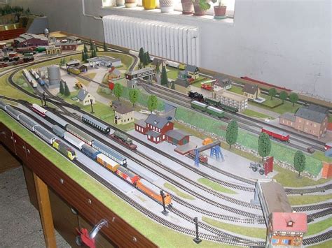 Tt Scale Wikipedia Model Railroad Ho Scale Train Layout Model Trains