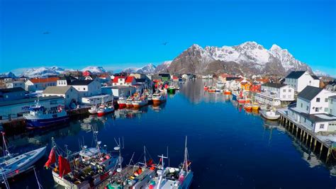 画像15枚目： ノルウェー・ロフォーテン諸島の絶景観光スポット！美しい島々の町を探訪｜ Taptrip
