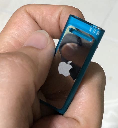 Apple Ipod Shuffle The Smallest One Audio Portable Audio