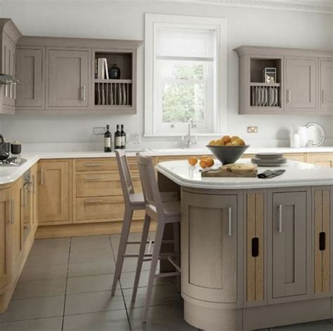 English Rose Kitchens Dusty Pink Farmhouse Kitchen Traditional