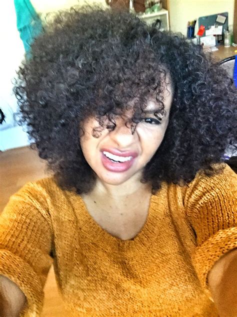 This sweet short haircut for curly hair has a ton of versatility. Natural curly hair, 3b, 3c, and some of 4a maybe? Love this style | Curly hair styles naturally ...