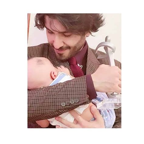 Beautiful Clicks Of Feroze Khan With His Wife And Son Reviewitpk