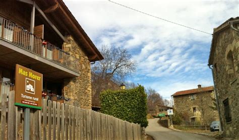 Casa rural muy soleada para arreglar con vistas a la montaña. Casa rural Mas Morer a la Vall de Camprodon