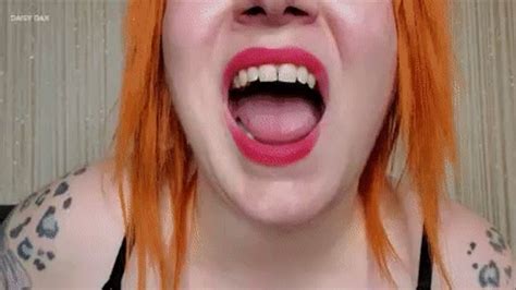 Jerk Off On Topless Bbw S Chipped Tooth Hd Daisy Dax Body Fetishes