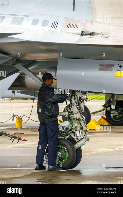 Die Indische Luftstreitkräfte Bereiten Einen Sukhoi Su 30mki