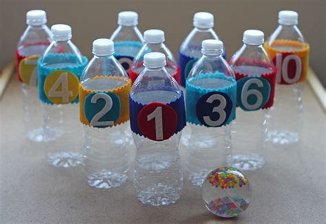 Cuarenta fichas de dos colores diferentes. 10 Homeschool Math Activities | Math Game Time