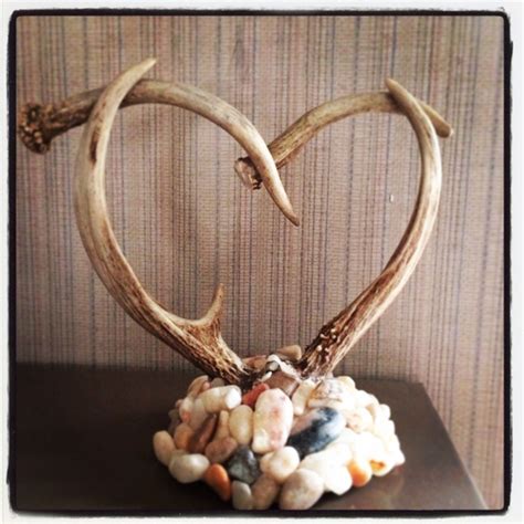 I made it with two days notice but it came out just like i imagined! Our deer antler cake topper | Hunting wedding cake, Antler wedding centerpieces, Deer antler ...