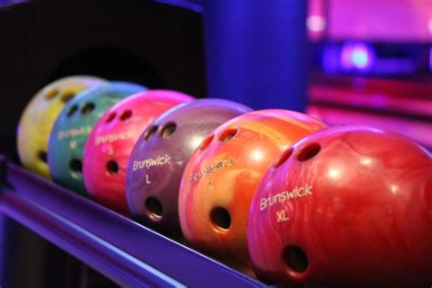 When To Use Urethane The Pros And Cons Of Using A Urethane Bowling Ball