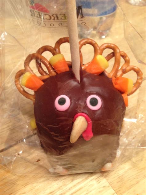 Kids will have as much fun crafting these cute place cards as they will devouring their sweet contents. Carmel apples for Thanksgiving favors to send home with ...