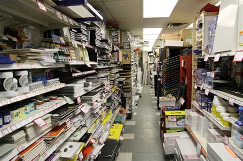 Free art supplies near me. Curry's Artists' Materials (OCAD) - blogTO - Toronto
