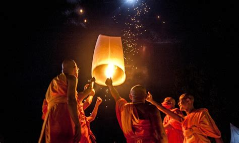 Flying Lanterns On Vesak Day In Indonesia Global Times