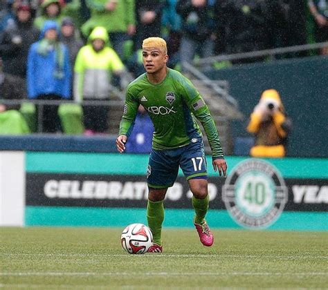 View yourself with over 12,000 hairstyles, 52 colors and 50 highlights. DeAndre Yedlin hair, hairstyles and haircuts - Pictures Guide