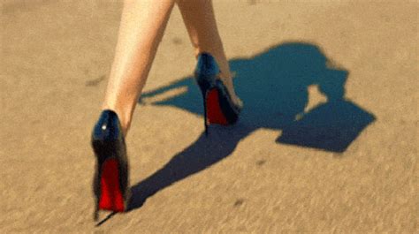 27 Things You Only Know If You Cant Walk In High Heels Metro News