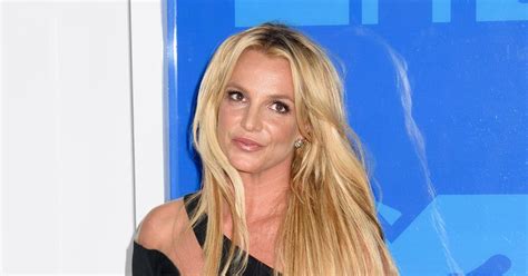 britney spears says she looks like jessica simpson in old photo