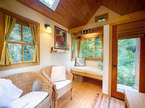 Window Considerations For Tiny House Rvs Tumbleweed Houses