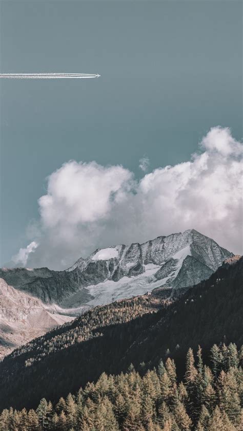Pin By Arielle On Wallpapers And Lockscreens In 2020 Mountain Wallpaper
