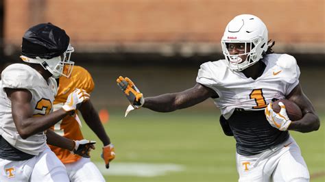 That's the type of reliability that should get him more looks this season, especially with michael thomas on the sideline. Marquez Callaway - Football - University of Tennessee Athletics