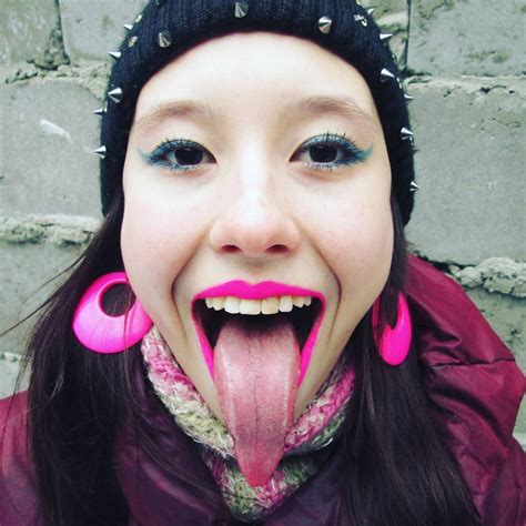 pin på long tongue