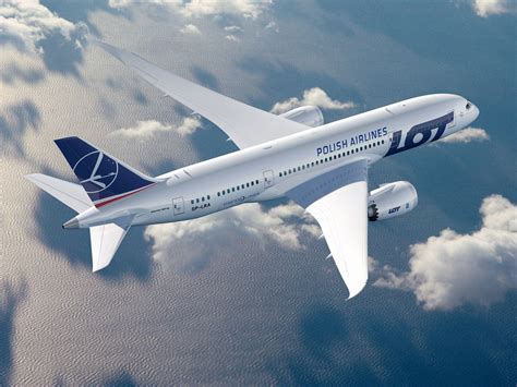 Lot Polish Airlines Unveils New Livery For Boeing 787 Dreamliner