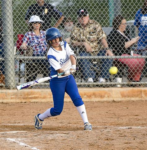 11 6a Softball North Mesquite Takes Another Step Toward Playoffs