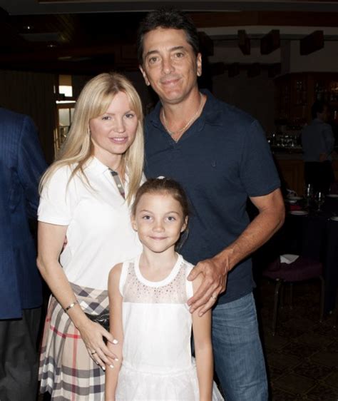 Scott Baio Opens Up About Wifes Brain Tumor Battle Shes Everything