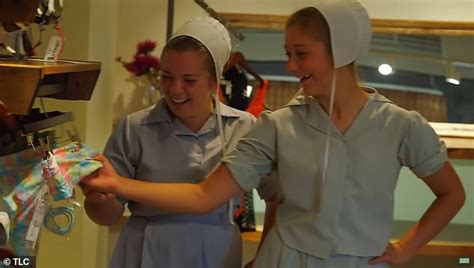 Video Of Amish Teens Buying Bathing Suits For First Time Goes Viral