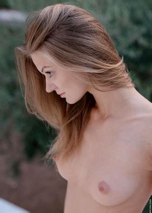 Porn Wowgirls Maria Pie Desimmssex Model Ponstar Nude Petite Pics