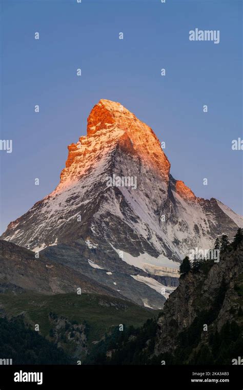 Scenic View Of Matterhorn At Sunrise Stock Photo Alamy