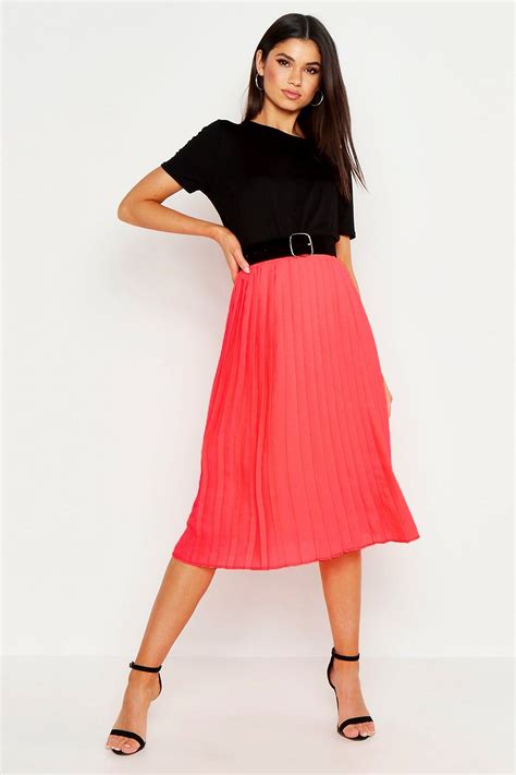 Women S Pleated Midi Skirt Boohoo UK Coral Skirt Outfits Midi