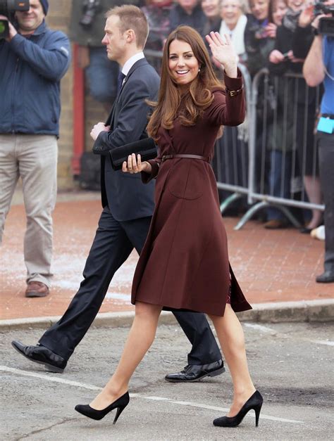 Why Do Kates Legs Look So Good Kate Middleton Legs Girl Fashion