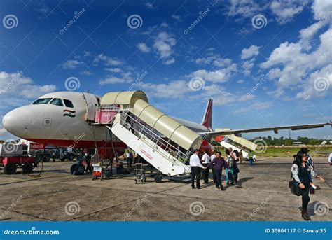 Airport Plane Landing Editorial Photography Image Of Travel 35804117