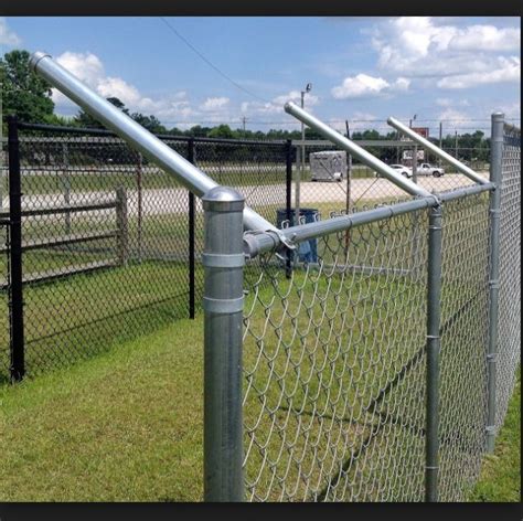 Galvanized Steel Pipe Chain Link Fence And Chain Link Fencing Materials