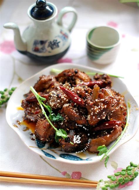 You'll find a cornucopia of flavors across this vast, vast country if you're looking for it. Spicy Chinese chicken Hot delicious | Food, Recipes, Spicy ...