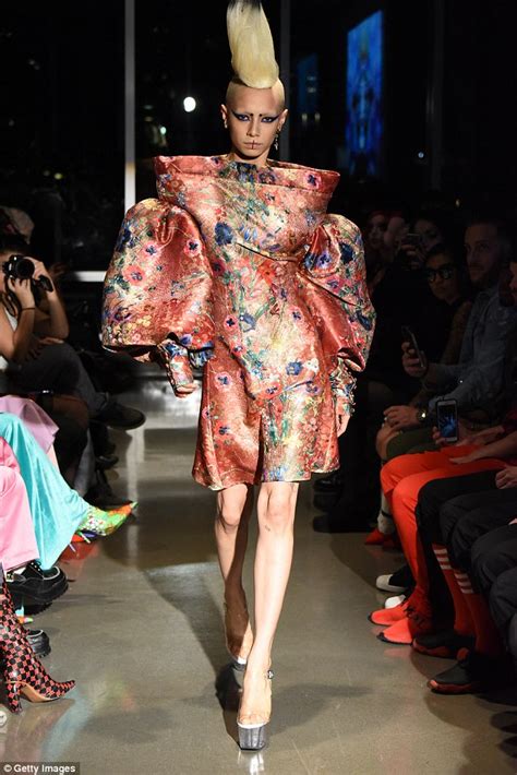 Kaimin Debuts Vagina Wigs On New York Fashion Week Runway Daily Mail