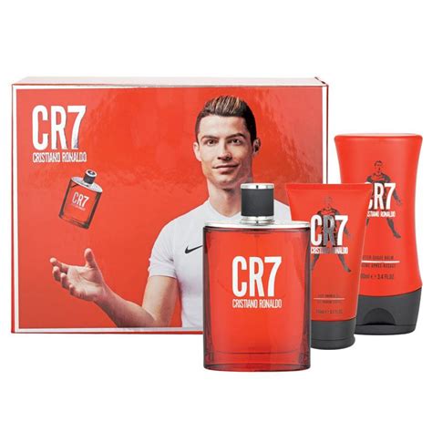 Purchase the full range of fragrances and gift sets from cristiano ronaldo, including the brand new fragrance cr7 game on. Cristiano Ronaldo CR7 ajándékszett férfiaknak II ...