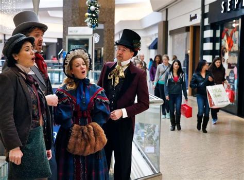 Ibm Helps Retailers Get Ready For This Years Holiday Shopping