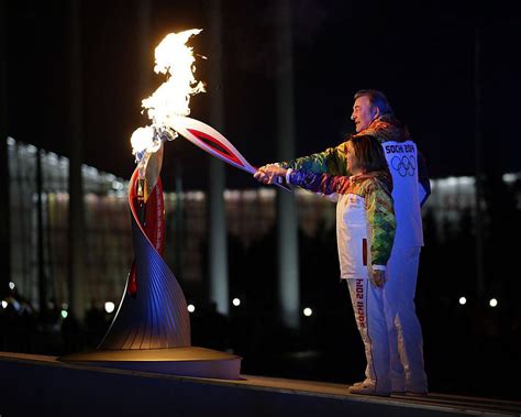 Olympics 2014 Olympic Cauldron Lit By Tretiak Rodnina In Sochi
