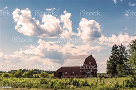 Red Barn In The Country Stock Photo Download Image Now Farm Kansas