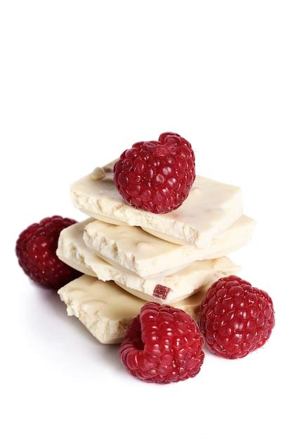 Free Photo White Chocolate With Raspberries