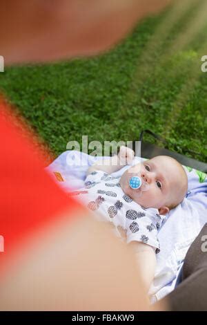 Nackte Mutter Nackter Sohn Stockfotografie Alamy