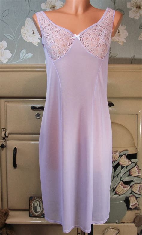 Vintage Lilac Slippy Soft Nylon Lace Full Slip Nightie Gown Size L R11071 Sangriasuzie S Emporium