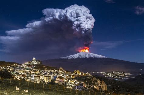 Video See The Latest Eruptions At Mount Etna Italy Europes Most