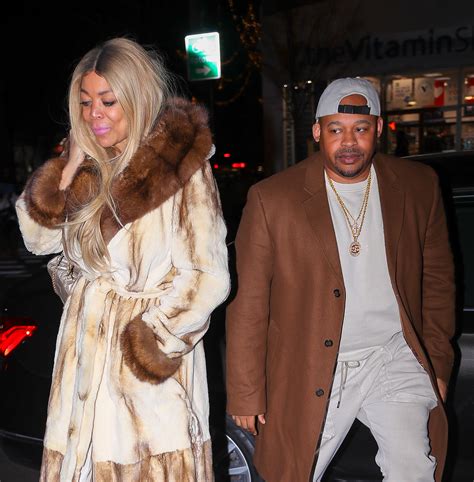 Wendy Williams Posts Pics Of Intimate Date With New ‘boyfriend